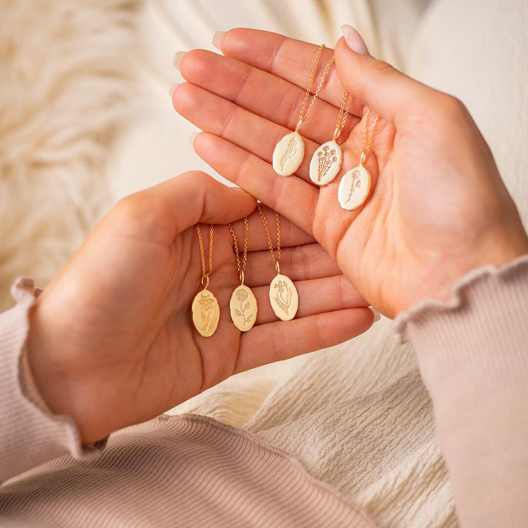 Gepersonaliseerde Zilveren Geboortebloem Ketting met Geboortesteen – Uniek Sieraad Cadeau voor Vrouwen